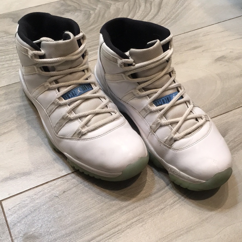 Nike Air Jordan "Columbia" 11's